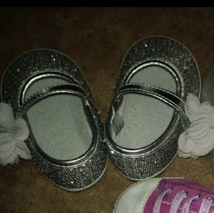 2 pair of baby shoes
